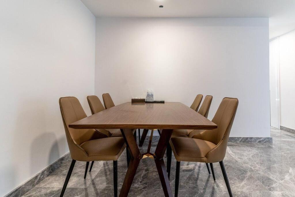 The Rixx Terrific Apartment@d1/pool/gym/sauna/kids Căn hộ TP. Hồ Chí Minh